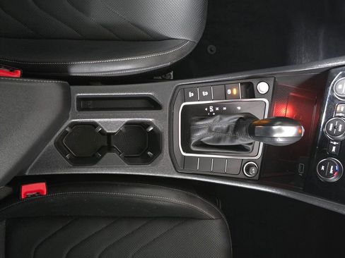 Used 2020 Volkswagen Jetta SEL Premium image 27