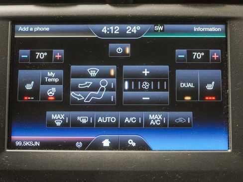 Used 2015 Ford Fusion SE w/ Equipment Group 202A image 29