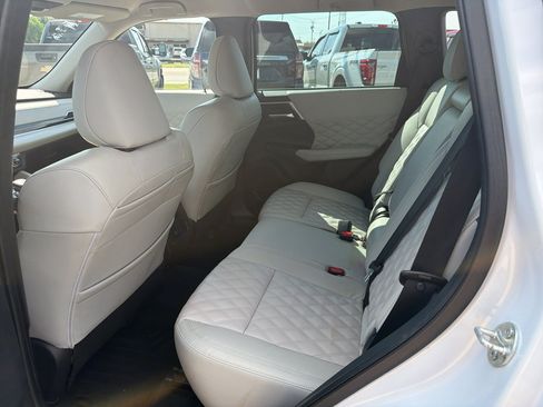 Used 2022 Mitsubishi Outlander SEL AWD/4WD image 14