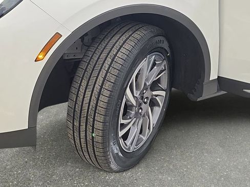 Used 2023 Lincoln Corsair AWD w/ Equipment Group 101A image 29