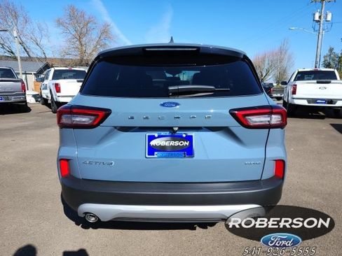 Used 2025 Ford Escape Active w/ Cold Weather Package AWD/4WD image 12