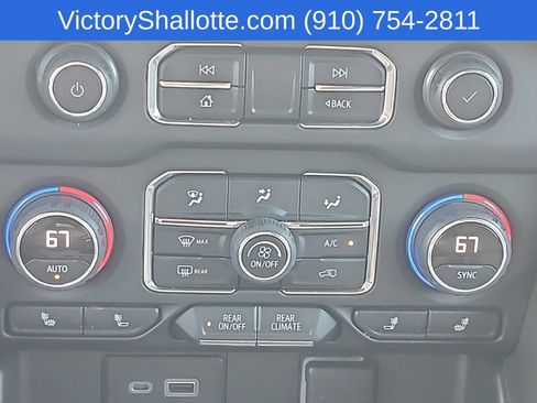 Used 2022 Chevrolet Suburban Z71 w/ Luxury Package AWD/4WD image 8