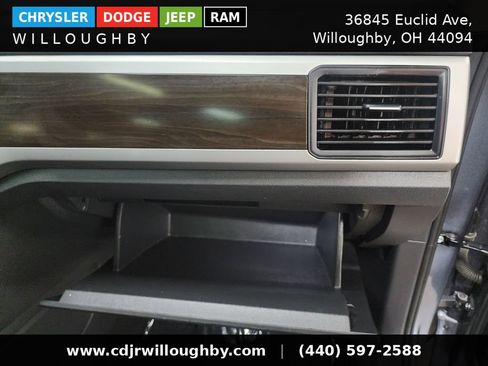 Used 2021 Volkswagen Atlas SE w/ Panoramic Sunroof Package AWD/4WD image 38