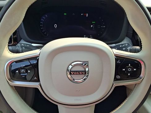 Certified 2023 Volvo XC60 T8 Ultimate w/ Climate Package AWD/4WD image 21