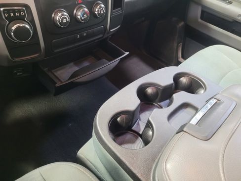 Used 2016 RAM 1500 Classic SLT RWD image 26