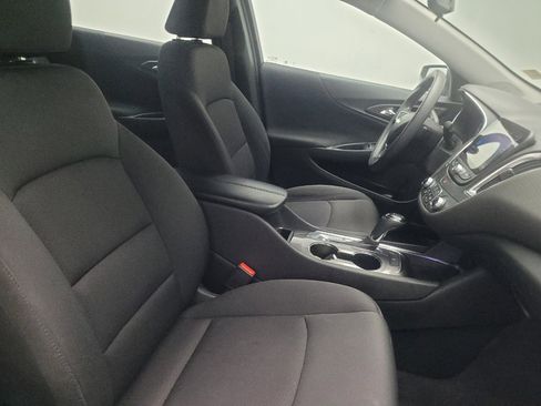 Used 2019 Chevrolet Malibu LT FWD image 21