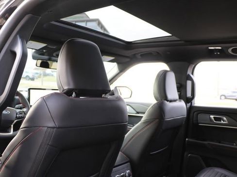 New 2026 Ford Explorer ST-Line w/ ST-Line Street Pack image 15