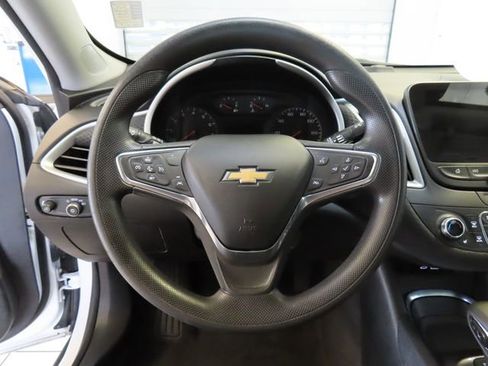 Used 2024 Chevrolet Malibu LT FWD image 8