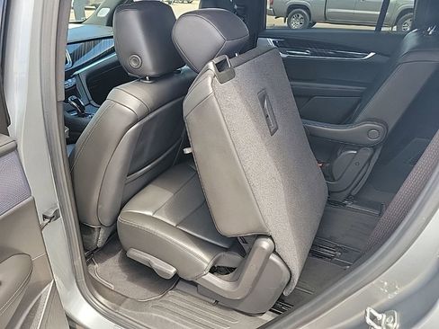 Used 2025 Cadillac XT6 Premium Luxury FWD image 35