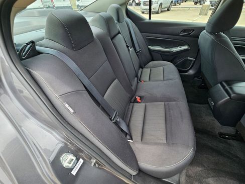 Used 2025 Nissan Altima 2.5 SV FWD image 28