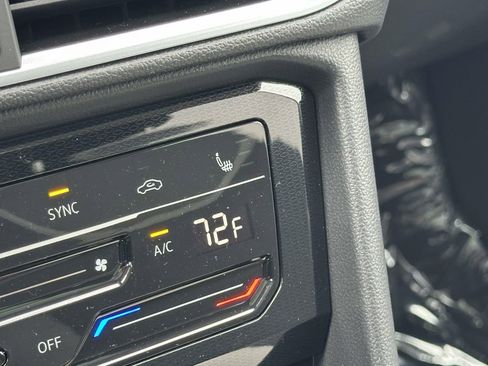 New 2025 Volkswagen Taos SE AWD/4WD image 22