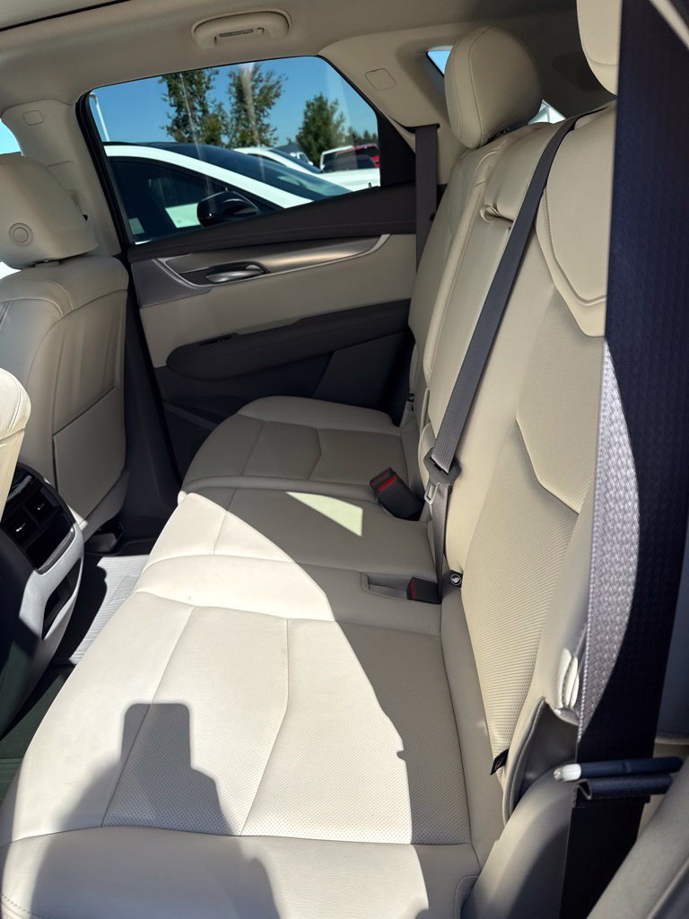 Used 2024 Cadillac XT5 Premium Luxury AWD/4WD image 9