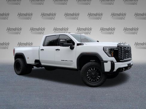 Used 2025 GMC Sierra 3500 Denali Ultimate AWD/4WD image 2