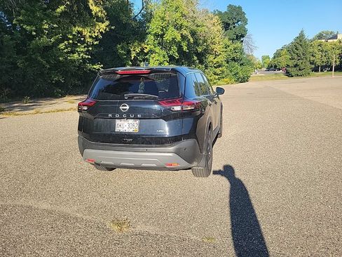Used 2023 Nissan Rogue S AWD/4WD image 17