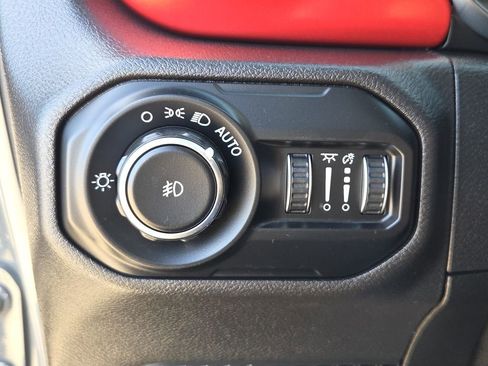 Used 2021 Jeep Wrangler Unlimited Rubicon image 27