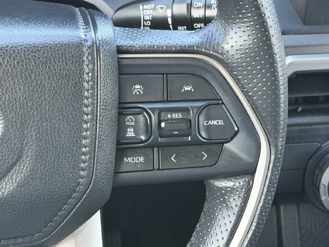 Certified 2025 Toyota 4Runner SR5 AWD/4WD image 14