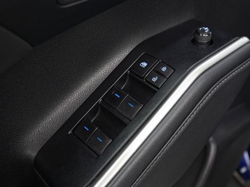 Used 2022 Toyota Highlander XLE image 22