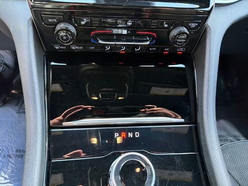 Used 2023 Jeep Grand Cherokee L Laredo image 29