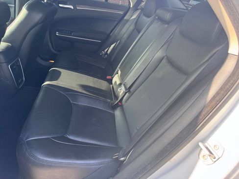 Used 2020 Chrysler 300 Touring L w/ Value Package RWD image 12
