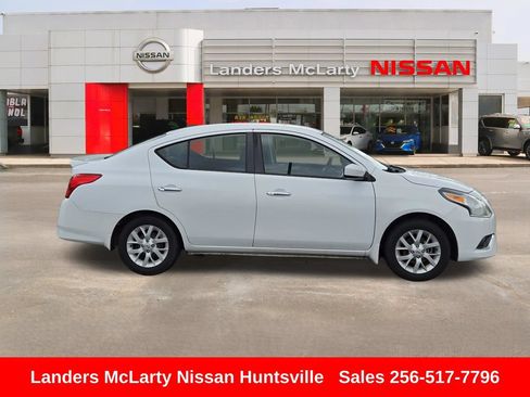 Used 2018 Nissan Versa SV w/ SV Special Edition Package FWD image 2