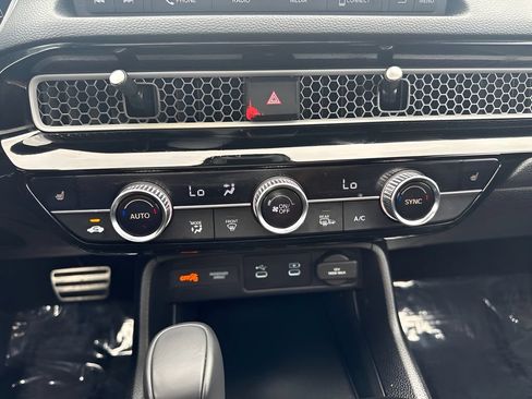 Used 2025 Honda Civic Sport image 10