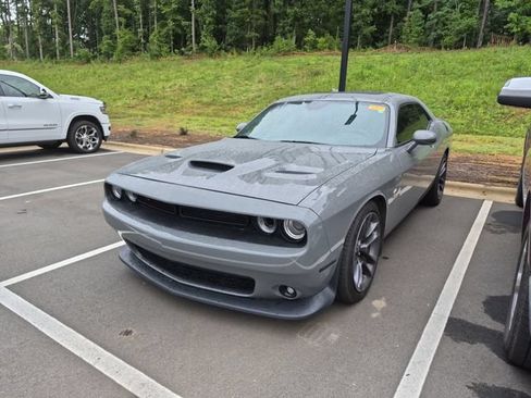 Used 2023 Dodge Challenger R/T Scat Pack RWD image 2