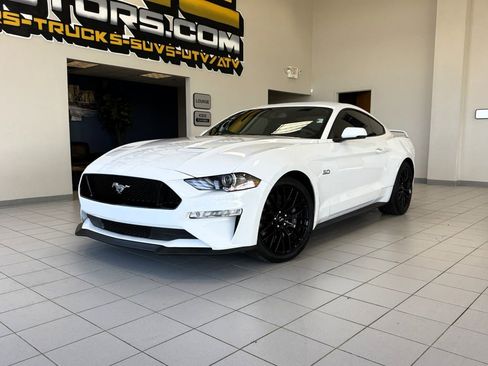Used 2018 Ford Mustang GT Premium w/ GT Performance Package RWD image 2