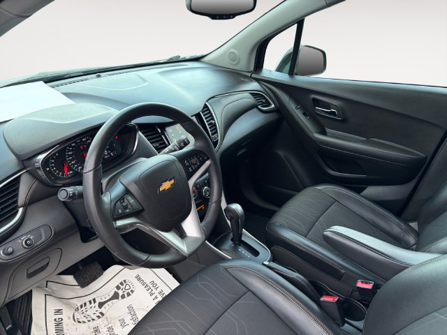 Used 2019 Chevrolet Trax LT w/ LT Convenience Package AWD/4WD image 11