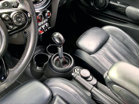 Used 2018 MINI Cooper S image 16