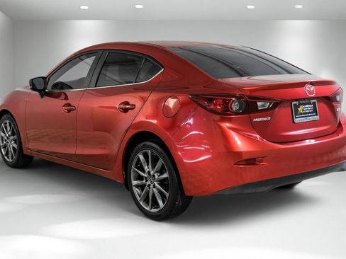 Used 2018 MAZDA MAZDA3 Touring FWD image 8