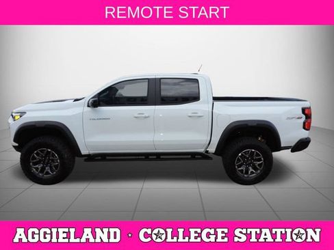 Used 2026 Chevrolet Colorado ZR2 w/ Technology Package AWD/4WD image 7