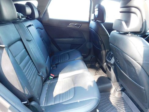 Used 2024 Kia Sportage SX AWD/4WD image 5
