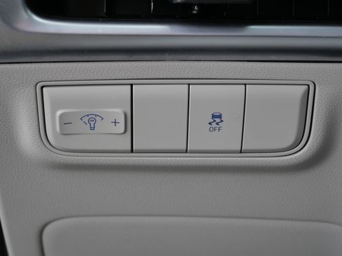 Certified 2025 Hyundai Tucson SE image 21