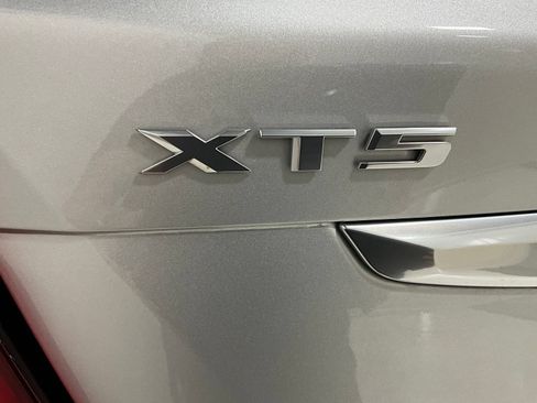 Used 2020 Cadillac XT5 Premium Luxury AWD/4WD image 9