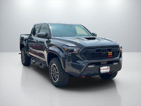 Certified 2026 Toyota Tacoma TRD Sport AWD/4WD image 3