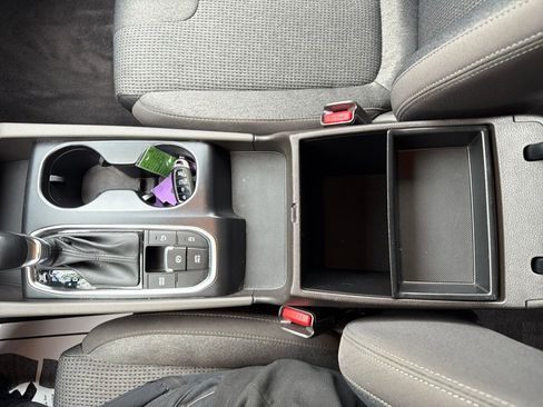 Used 2019 Hyundai Santa Fe SEL image 23