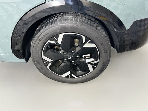 Used 2023 Kia Niro Wind w/ Wind Preserve Package FWD image 11