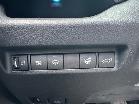Used 2022 Toyota RAV4 XSE w/ XSE Grade Weather Package AWD/4WD image 17