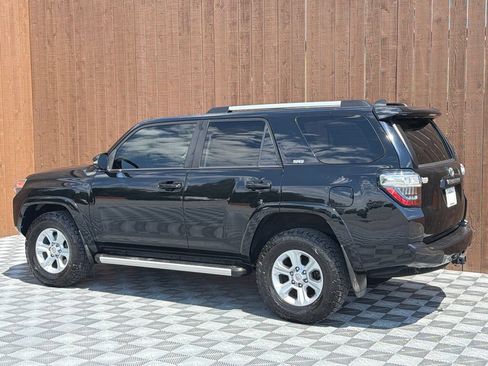 Used 2021 Toyota 4Runner SR5 Premium w/ Moonroof Package AWD/4WD image 14
