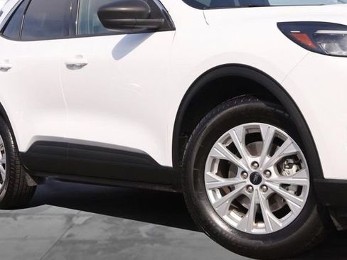 Certified 2024 Ford Escape Active FWD image 3
