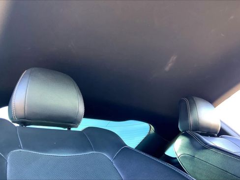 Used 2019 Ford Mustang Premium image 12