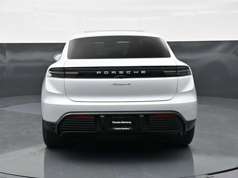 New 2026 Porsche Macan 4 Electric image 31