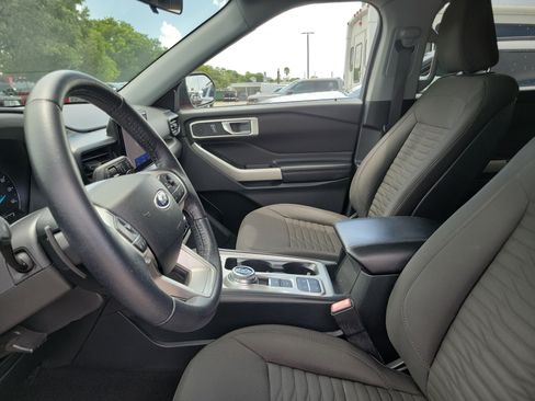 Used 2020 Ford Explorer XLT RWD image 21
