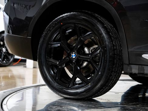 Used 2025 BMW X4 xDrive30i w/ Premium Package image 58