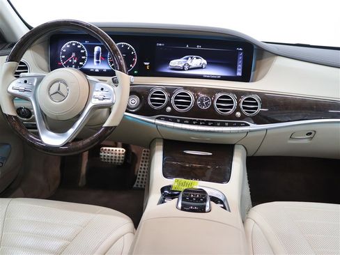 Used 2020 Mercedes-Benz S 560 4MATIC Sedan image 20