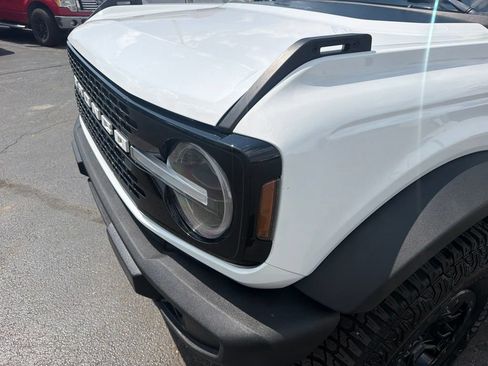Used 2022 Ford Bronco Wildtrak AWD/4WD image 17