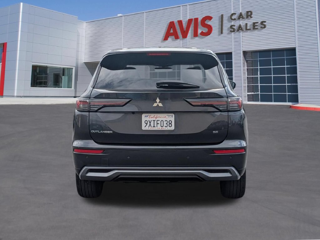 Used 2025 Mitsubishi Outlander SE AWD/4WD image 7
