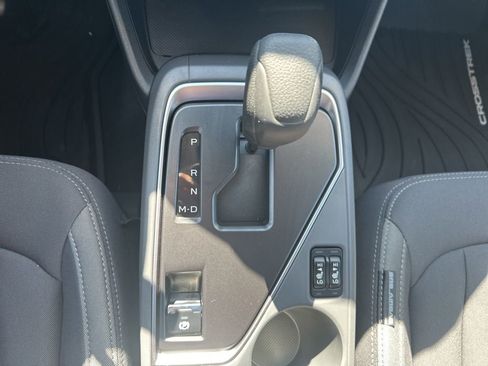 Used 2025 Subaru Crosstrek 2.0i Premium image 5