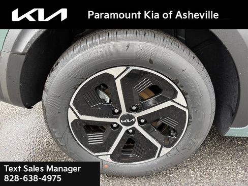 New 2026 Kia Niro EX image 30