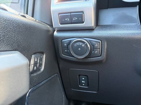 Used 2017 Ford F150 Platinum w/ Trailer Tow Package image 9